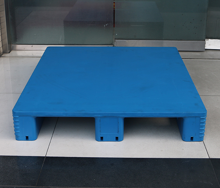 焊接塑料托盤工藝的環(huán)境適應(yīng)性改進(jìn)